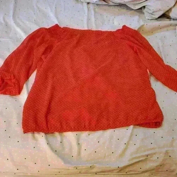 🌻NEW YORK & COMPANY OFF THE SHOULDER RED POLKA DOT - Picture 3 of 7